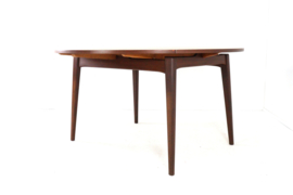 Louis van Teeffelen voor Wébé ronde eetkamertafel 'Breda'