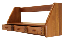 Dyrlund wandplank 'Strolille'