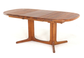 Glostrup ovalen 2x verlengbare eettafel 'Lindknud'