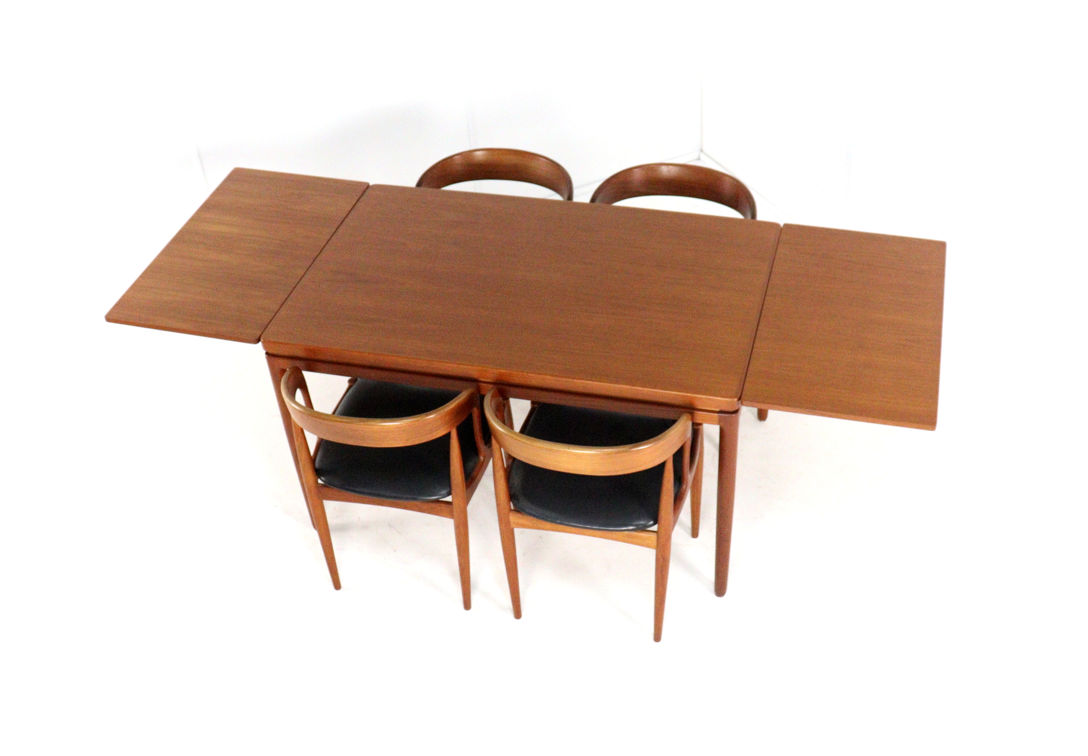 Johannes Andersen voor C. Linneberg verlengbare eettafel 'Assing'