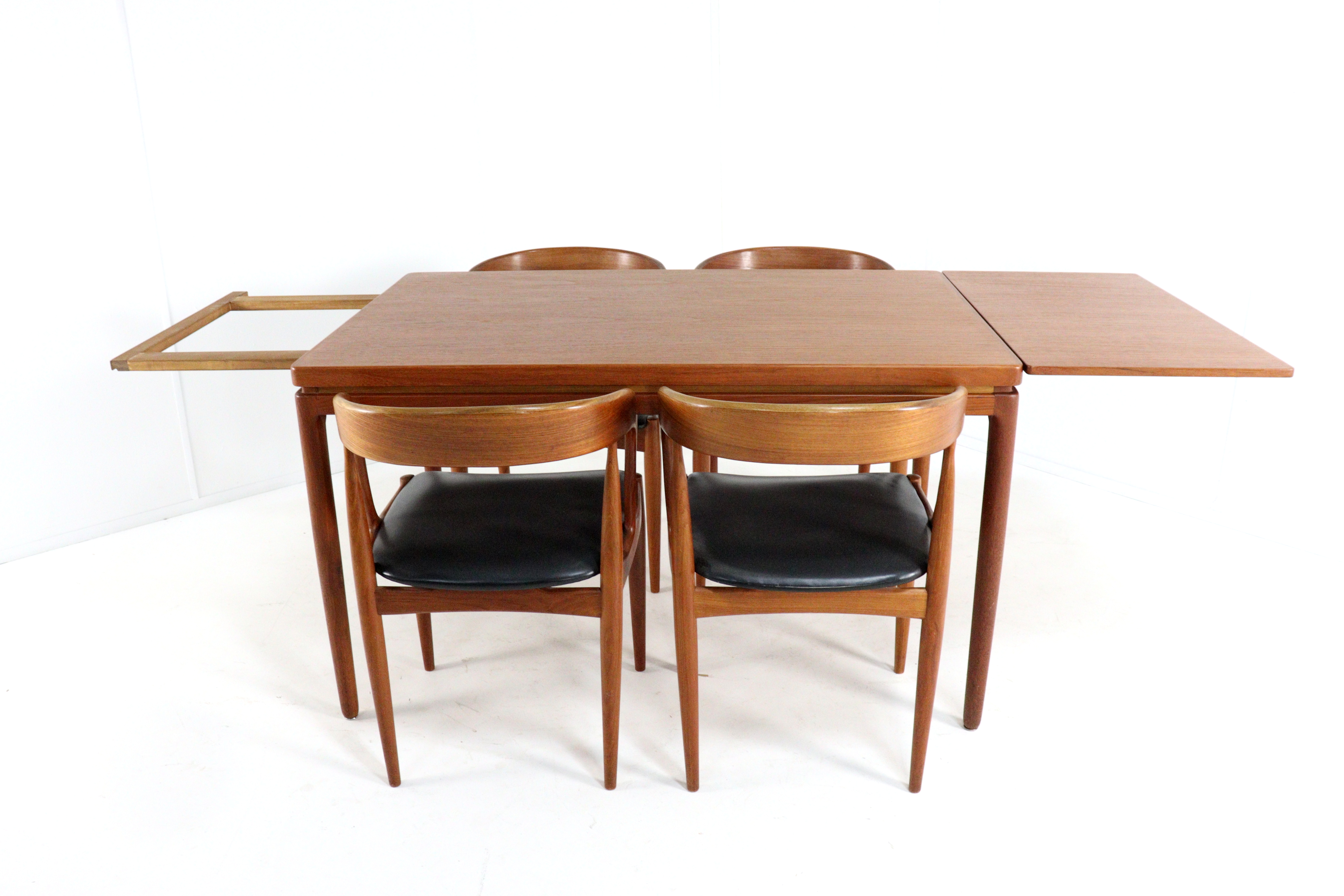 Johannes Andersen voor C. Linneberg verlengbare eettafel 'Assing'