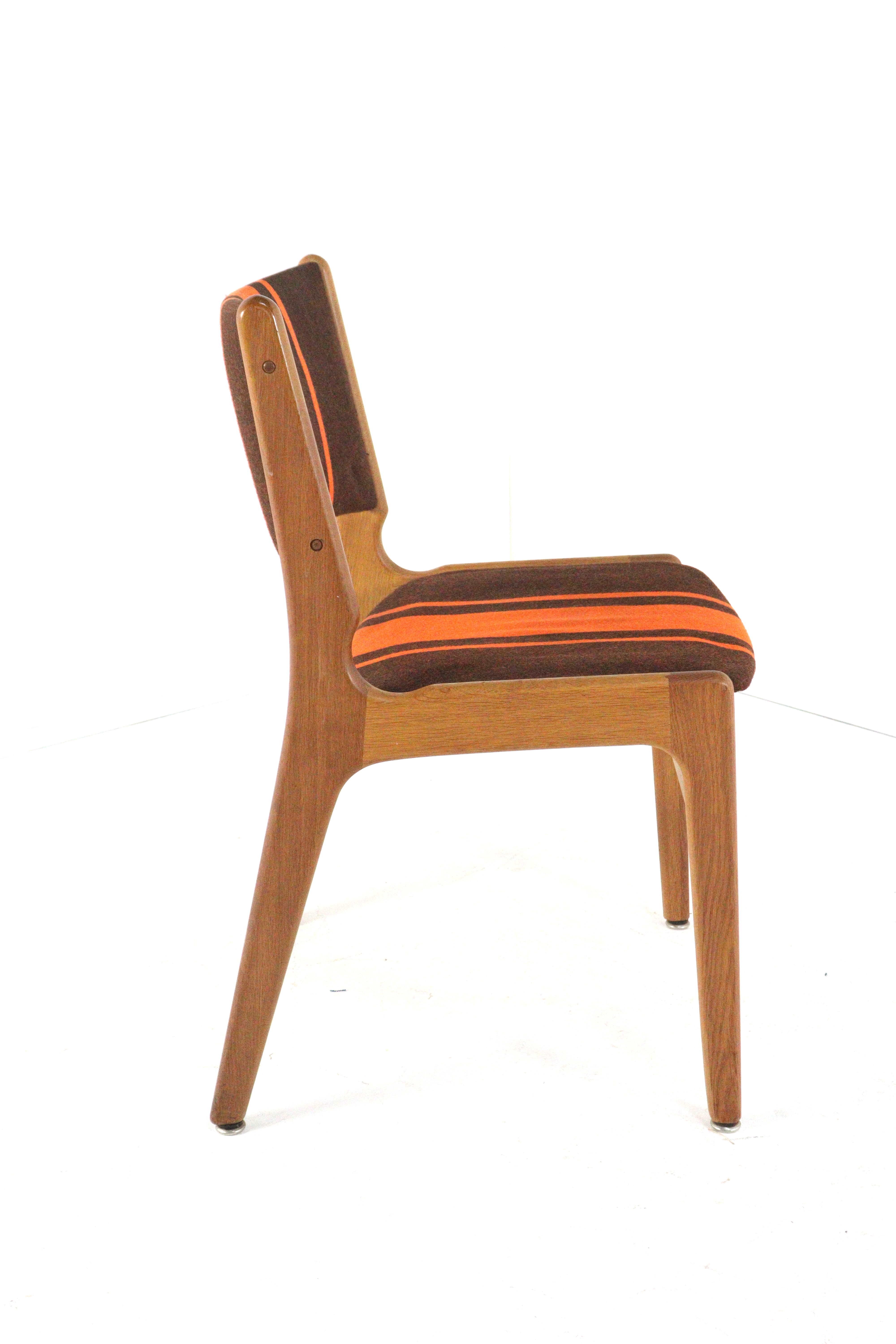 Set van 4 Erik Buch eetkamerstoelen model 89 'Tjele'