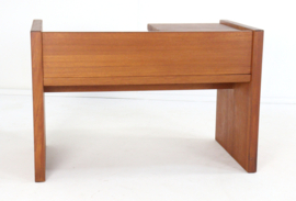 Gossip bench 'Omvra'