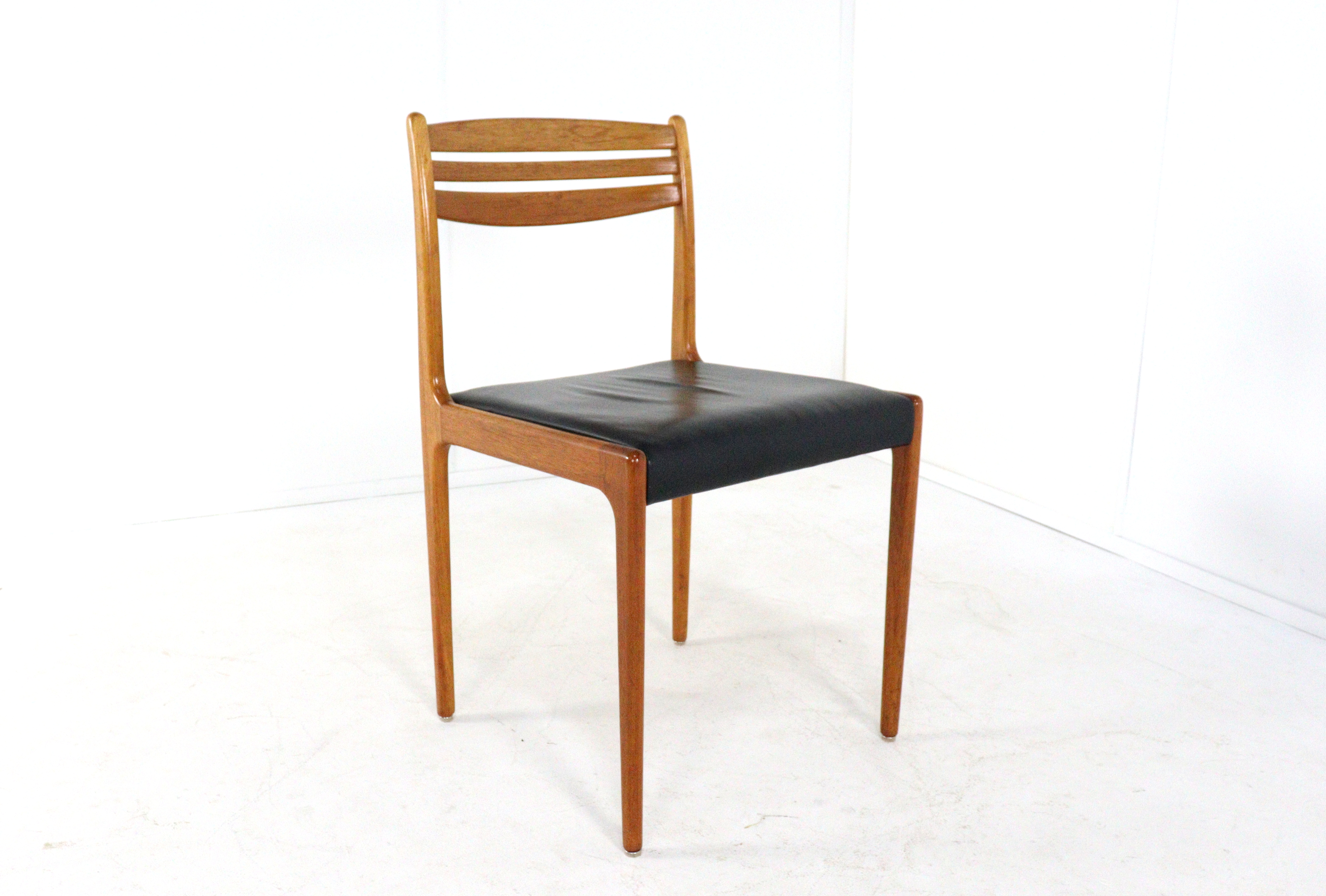 Set van 5 + 1 eetkamerstoelen 'Give'