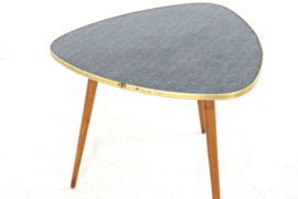 Triangle bijzettafel