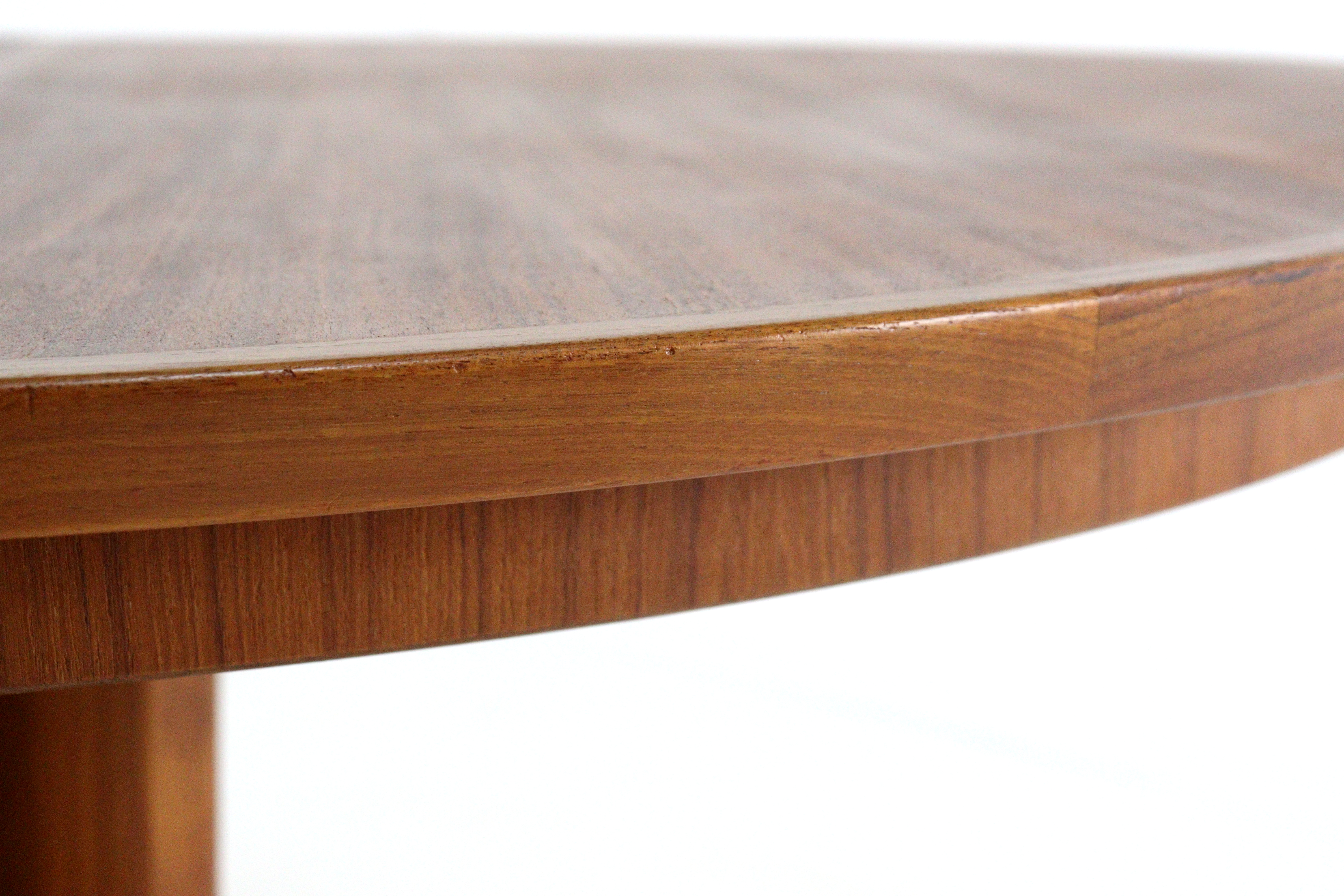 Ronde Bernhard Pedersen & son 2x verlengbare eettafel 'Helsinge'