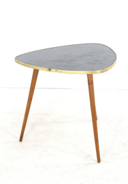 Triangle bijzettafel