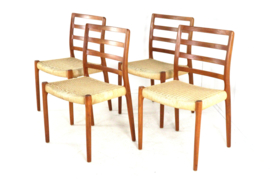 Set 4 Niels Otto Møller voor J.L. Møllers Møbelfabrik model 85
