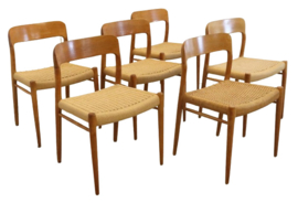 Set van 6 Niels O Möller model 75 stoelen
