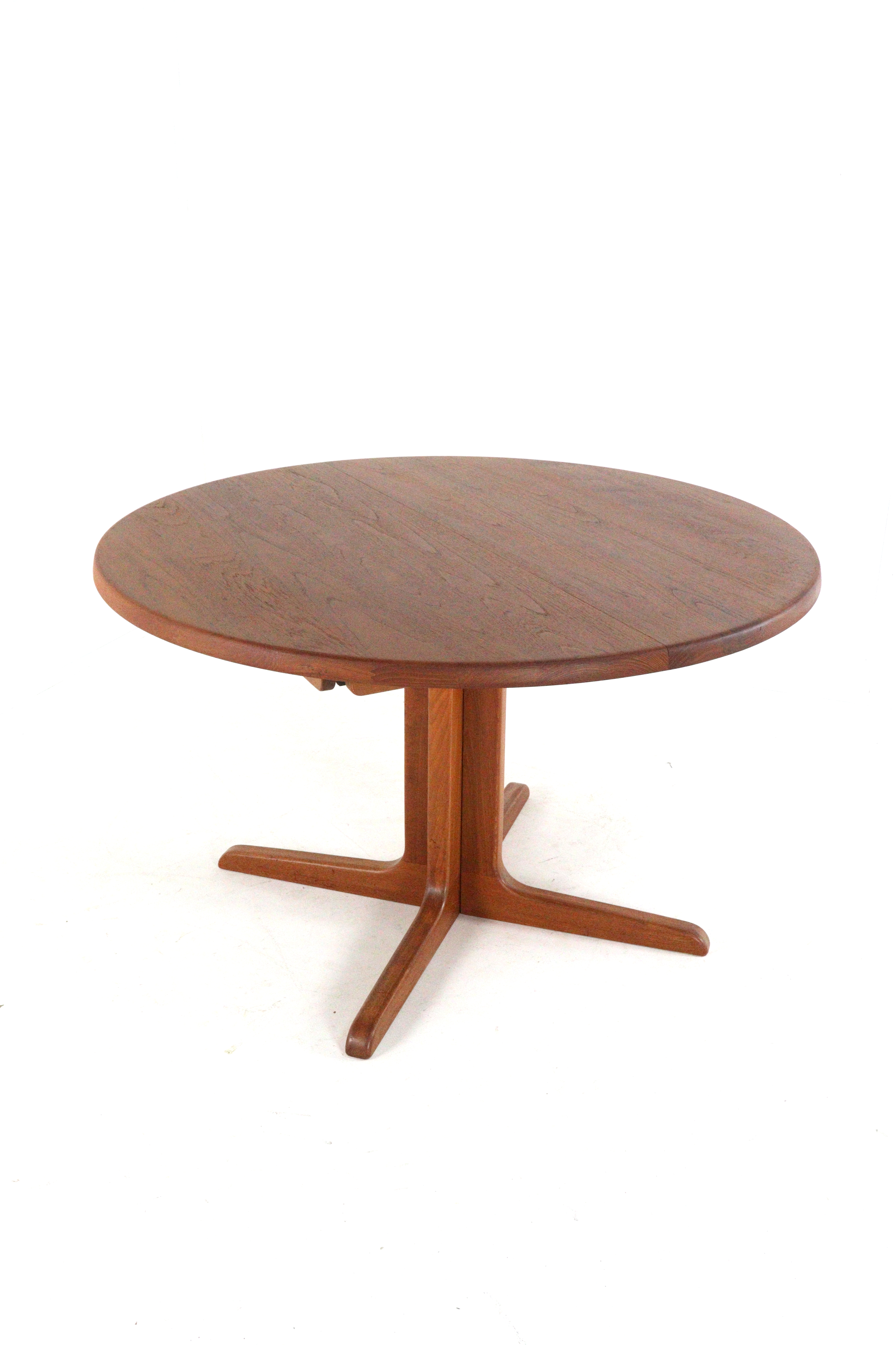 Niels Bach ronde 2x verlengbare teak eettafel 'Tylstrup'