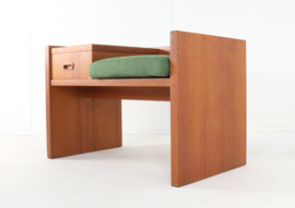 Gossip bench 'Omvra'