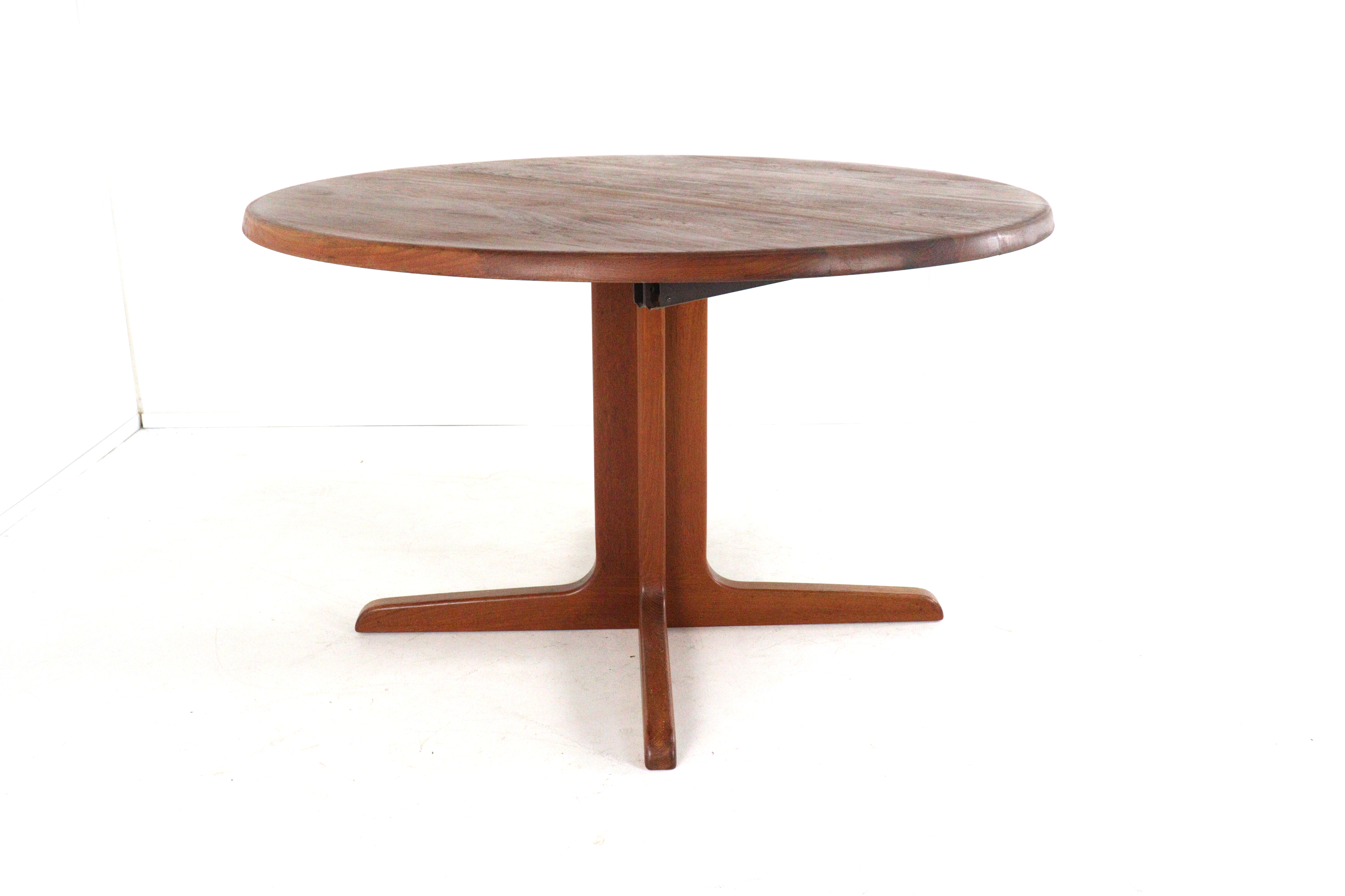 Niels Bach ronde eettafel 'Jersie'