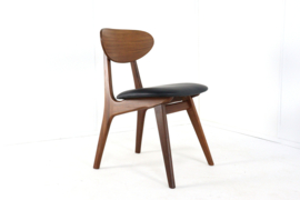 Set van 4 AWA stoelen 'Nederkoorn' - nieuw bekleed