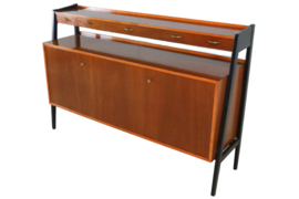 Hoog sideboard 'Korpela'