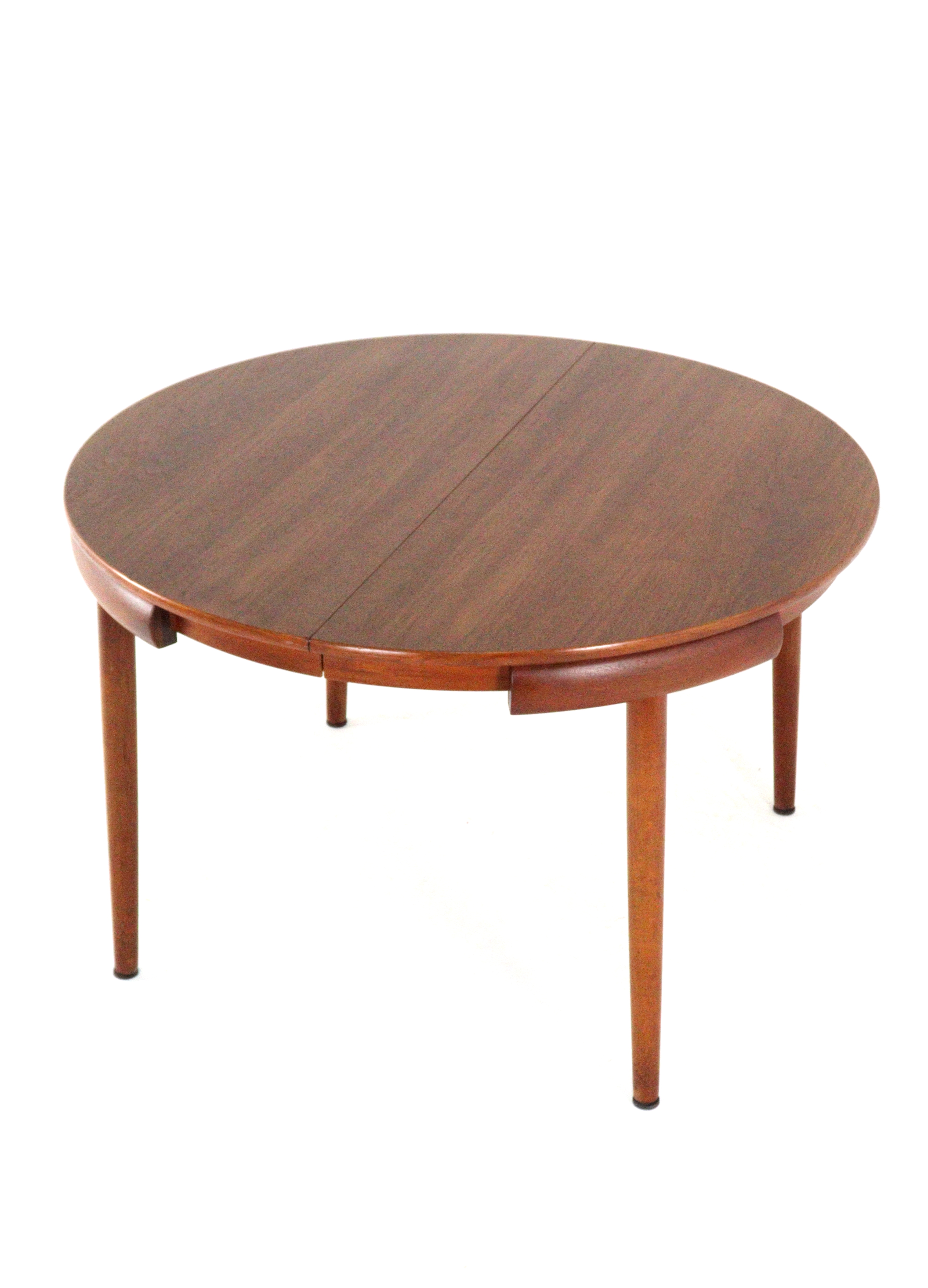 Hans Olsen voor Frem Røjle roundette eettafel + stoelen