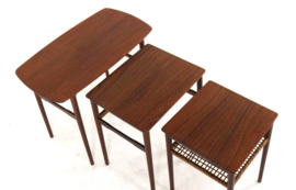 Set of nesting tables 'Sunds'