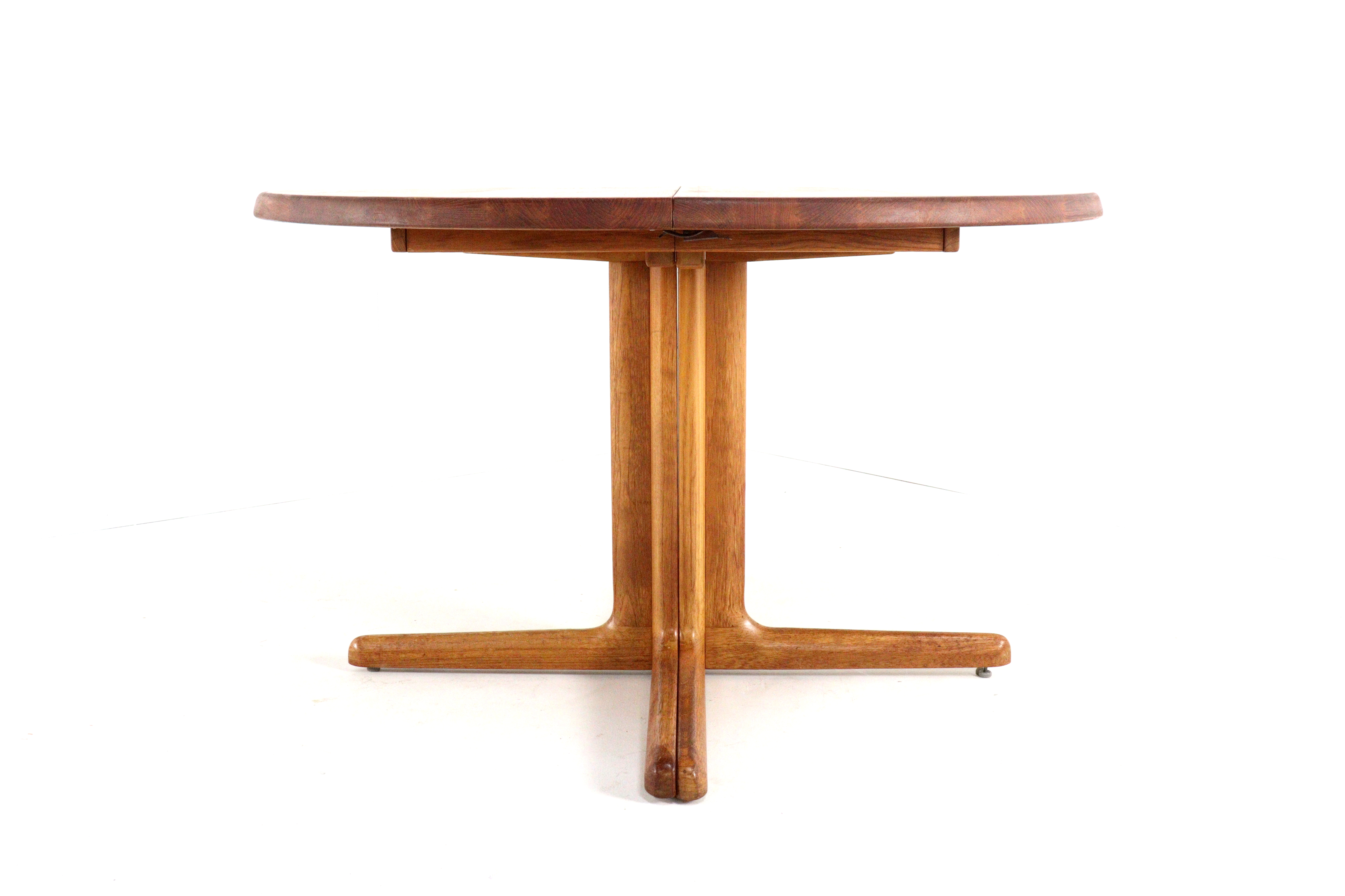 Ronde 2x verlengbare ronde eettafel 'Hobro'