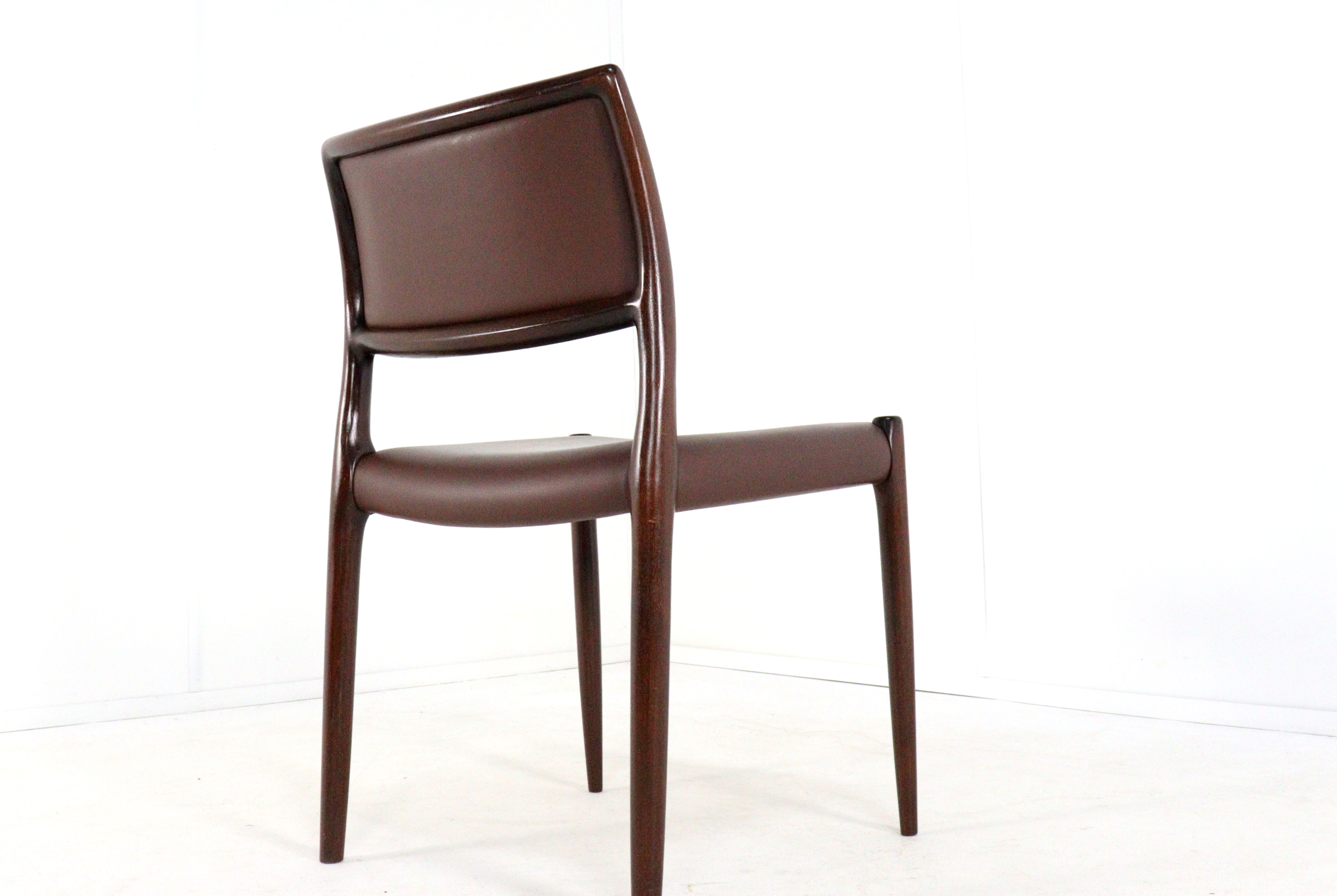 Set van 2 + 2 palissander Niels Otto Møller stoelen model 65 + 80