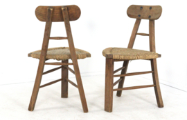Set van 2 brutalist tripod stoelen