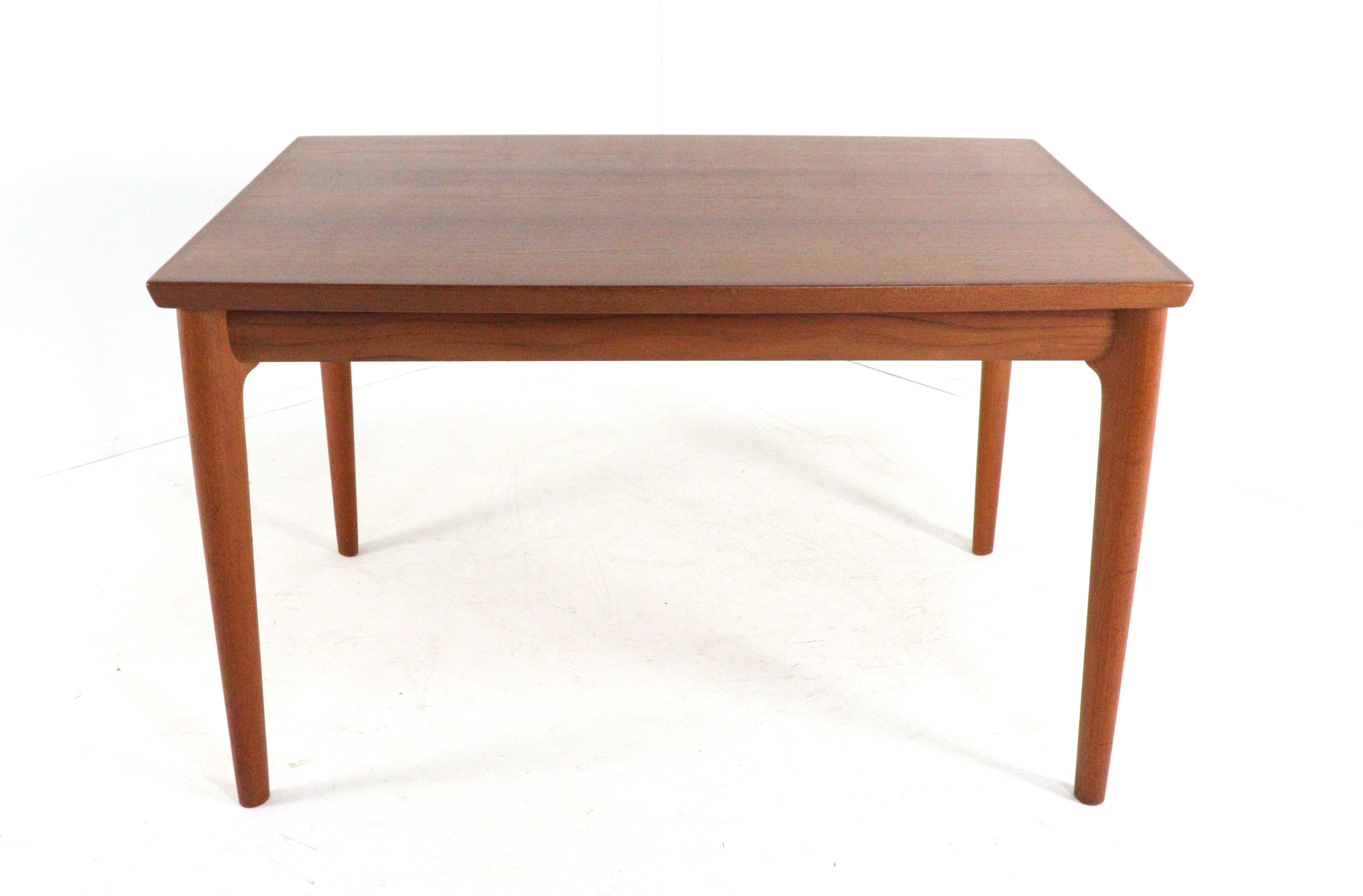Grete Jalk for Glostrup verlengbare eetkamertafel