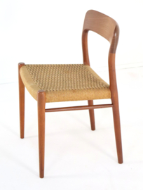 Niels O Möller model 75 stoel
