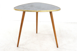 Triangle bijzettafel