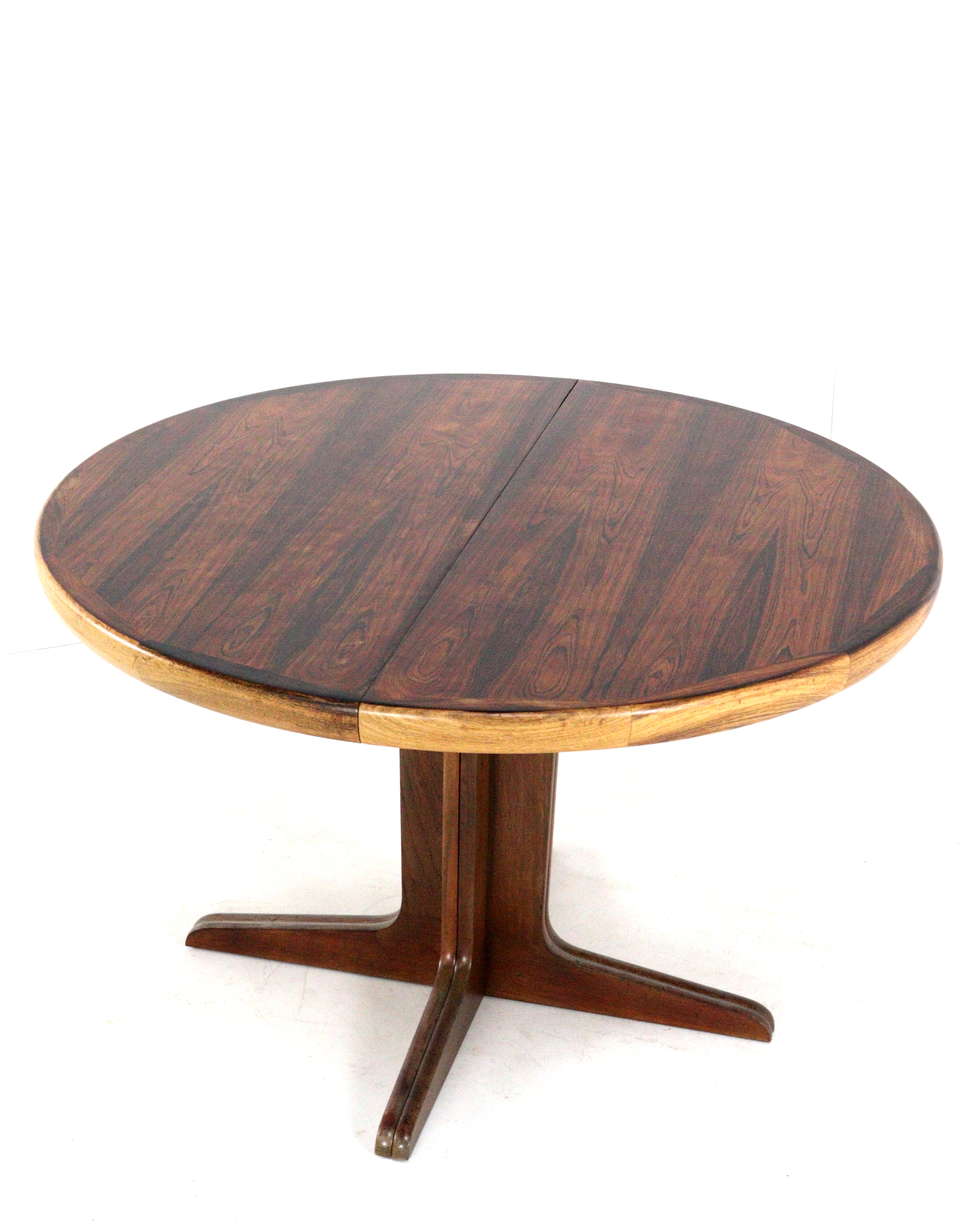 Ronde palissander verlengbare eettafel 'Timring'