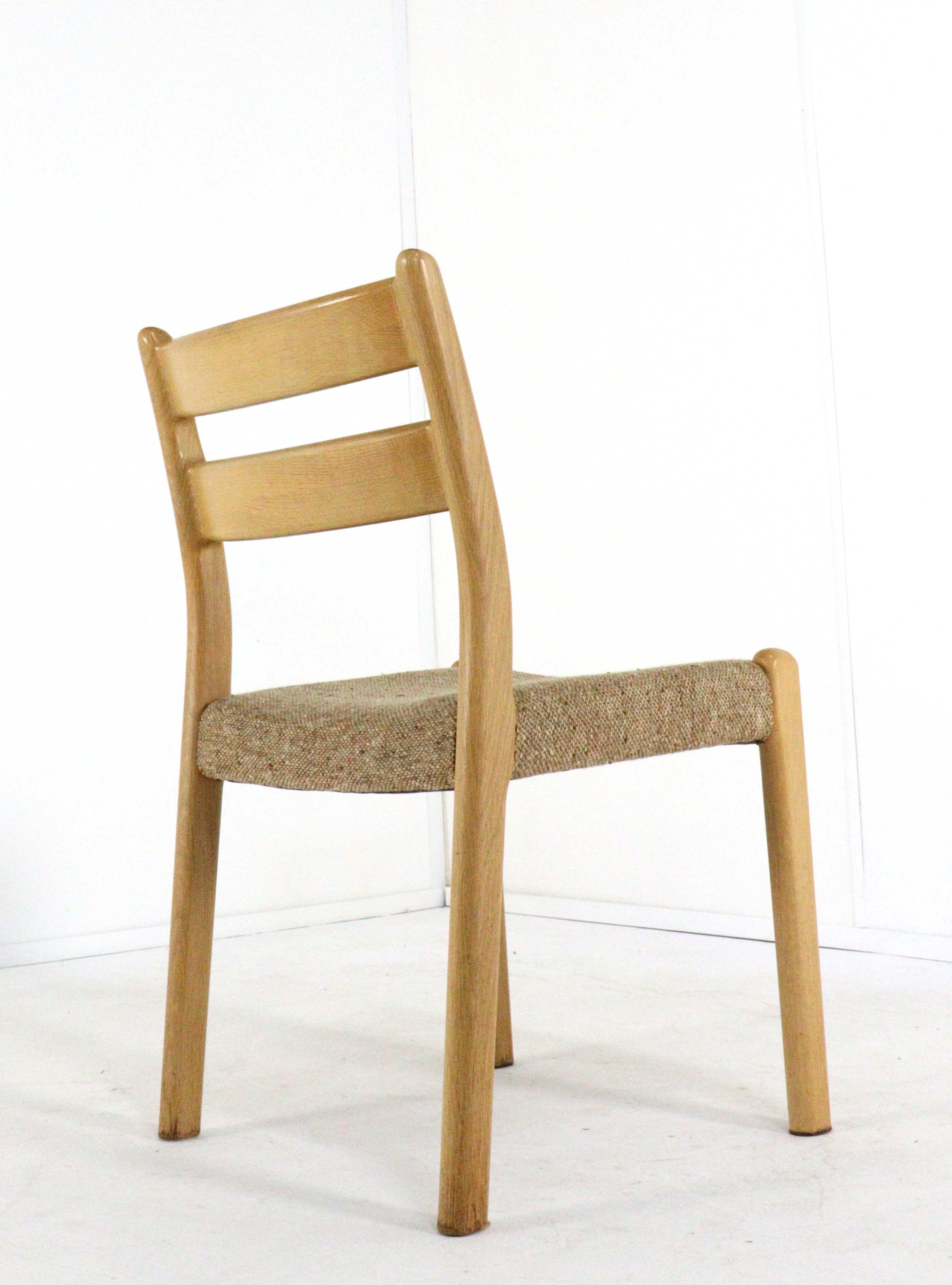 Set van 6 eiken EMC mobler stoelen 'Lem'