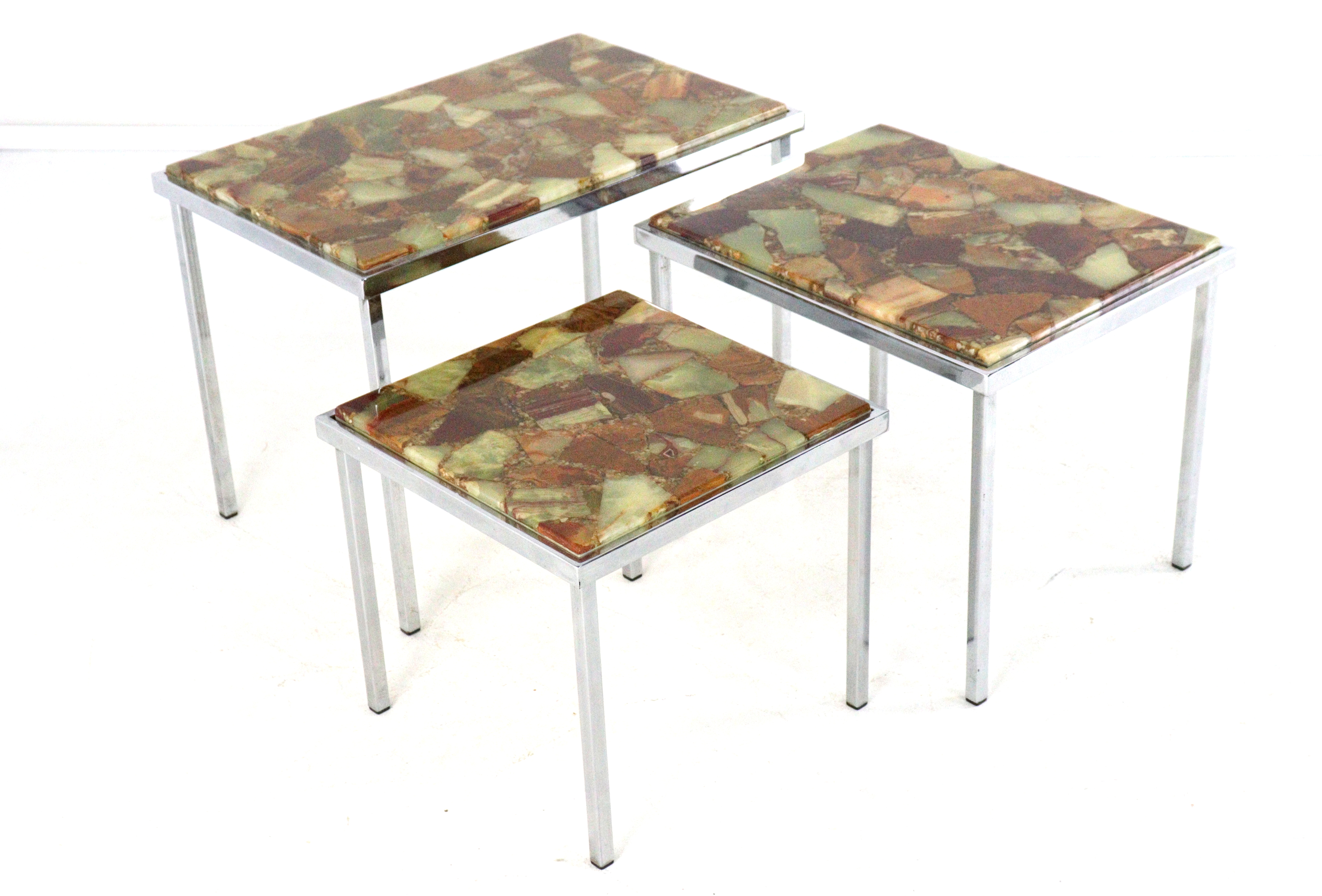 Set van 3 nesting tables 'Vught'