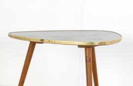 Triangle bijzettafel