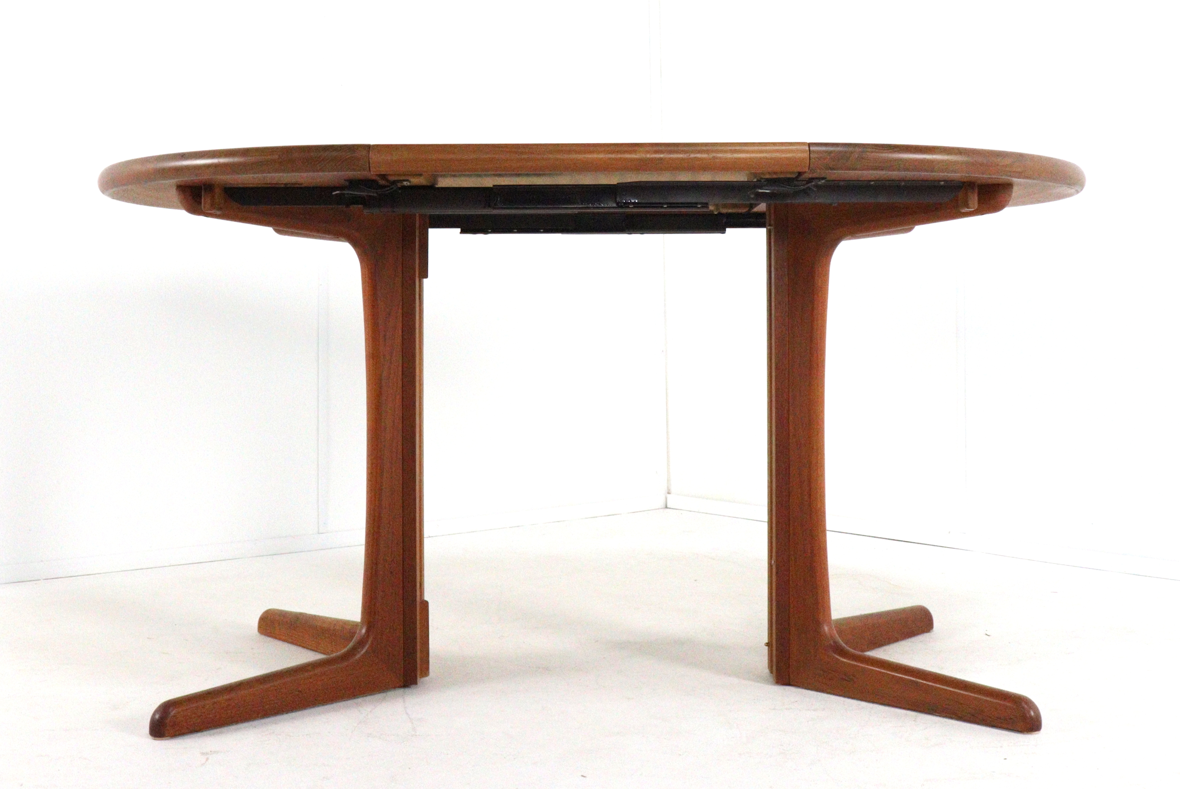 Ronde 1x verlengbare eettafel 'Kaldred'