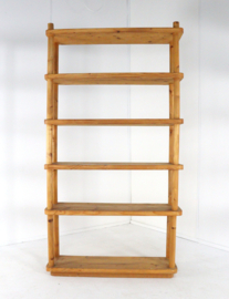 Pine boekenkast 'Mennersbech'