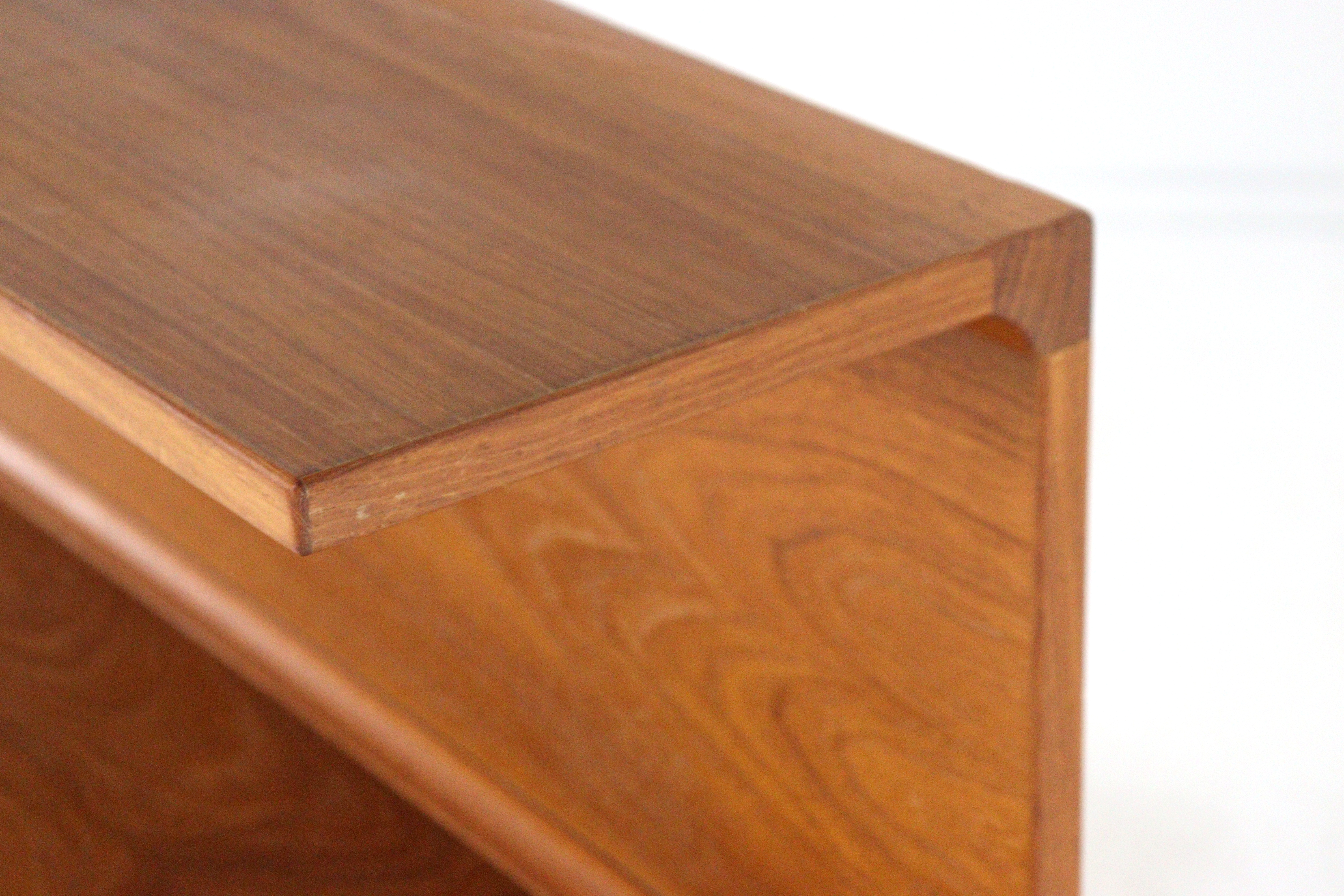 J. Viby voor Pedersen & Hansen teak wandplank