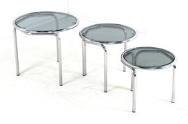 Italiaanse ronde chromen nesting tables met rookglas