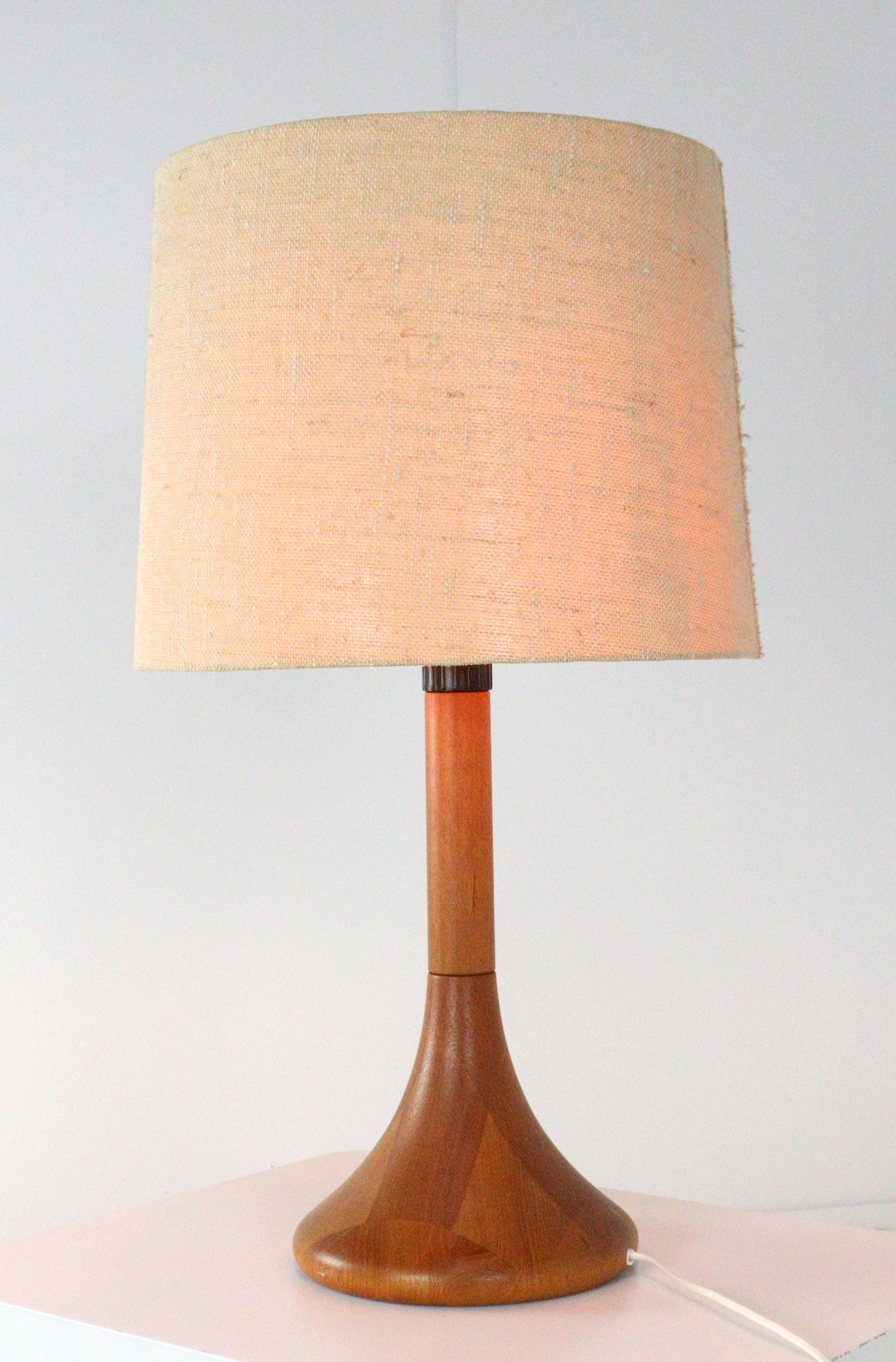 Dyrlund houten tafellamp XL