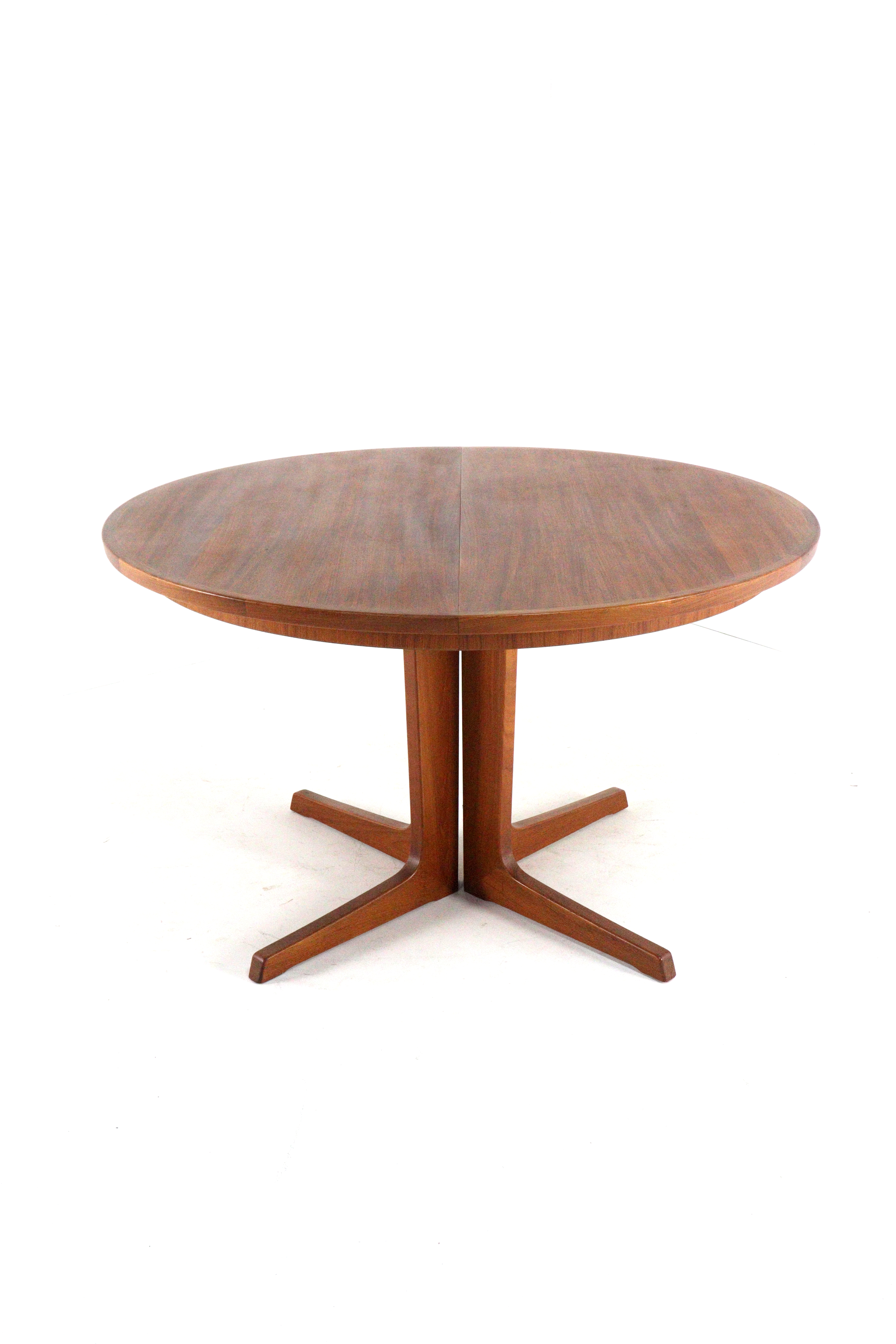 Ronde Bernhard Pedersen & son 2x verlengbare eettafel 'Helsinge'