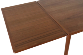 Deens design eetkamertafel uitschuifbaar 'Krusbjerg' attr. Niels O. Moller