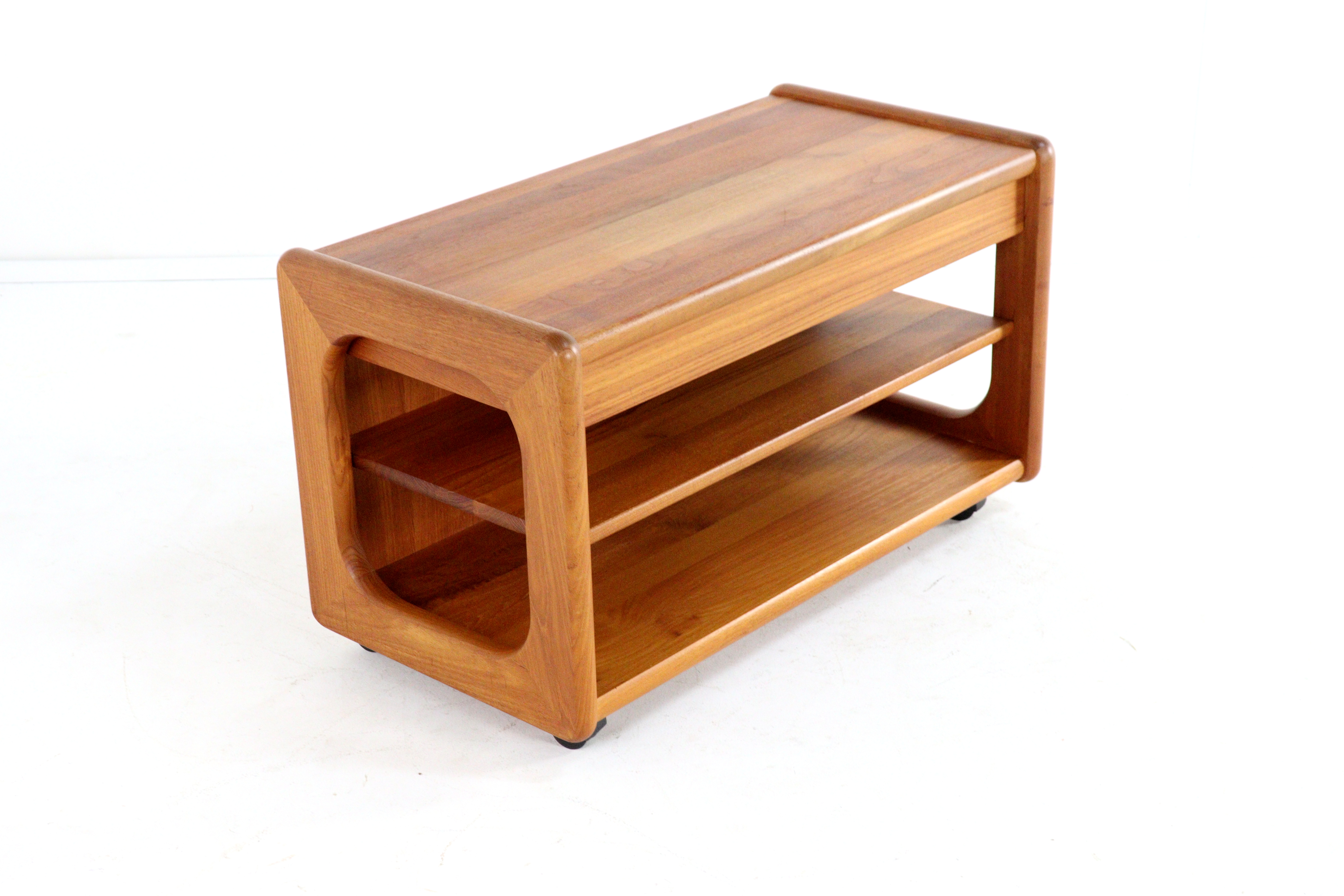 Audio meubel trolley 'Traeden'