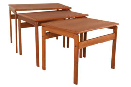 Set nesting tables 'Trossin'