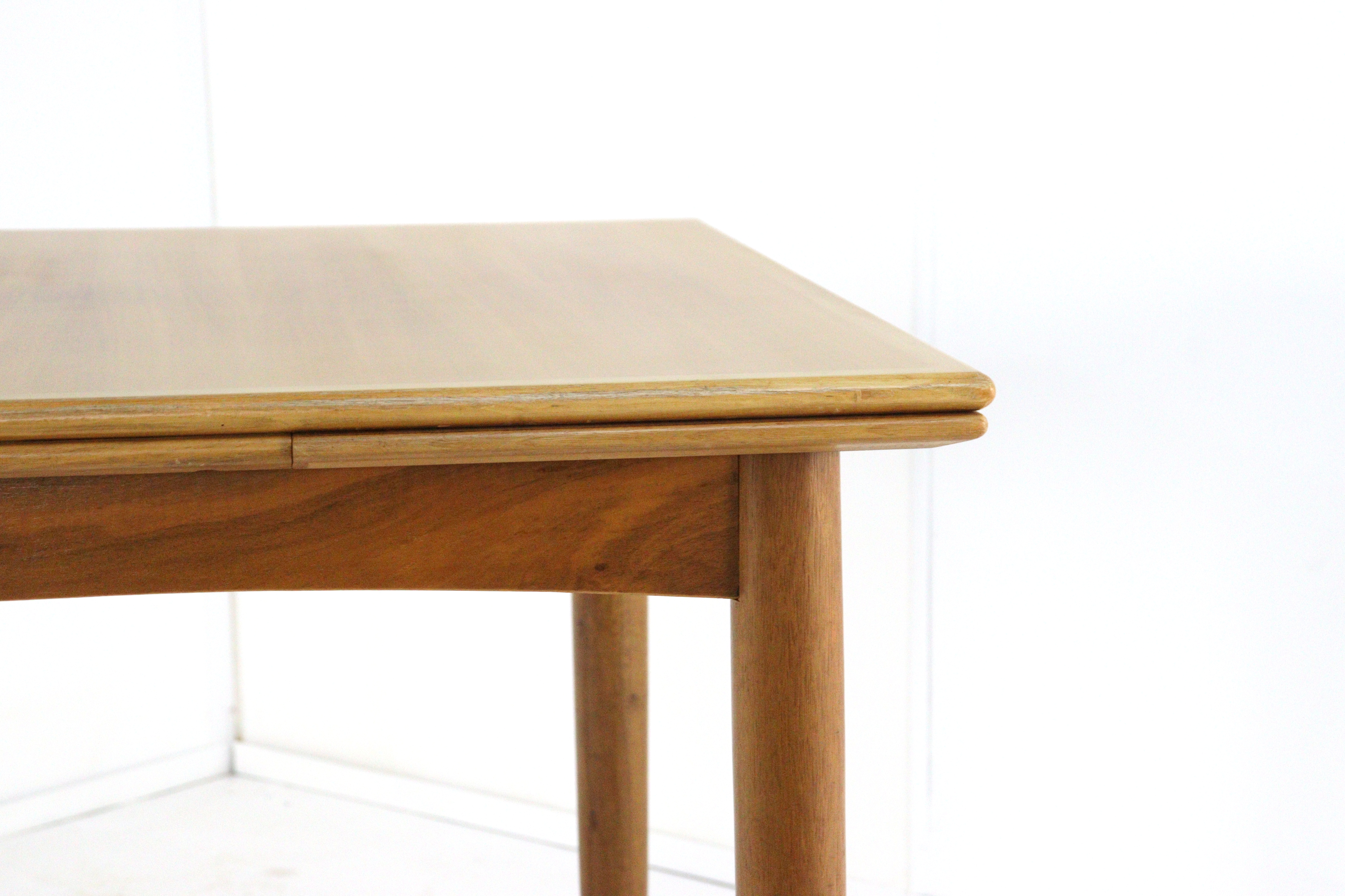 Compact verlengbare eettafel 'Herrieden'