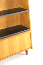Boekenkast in de stijl van Pastoe