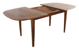 Ovalen eetkamertafel "Montfoort"