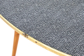 Triangle bijzettafel