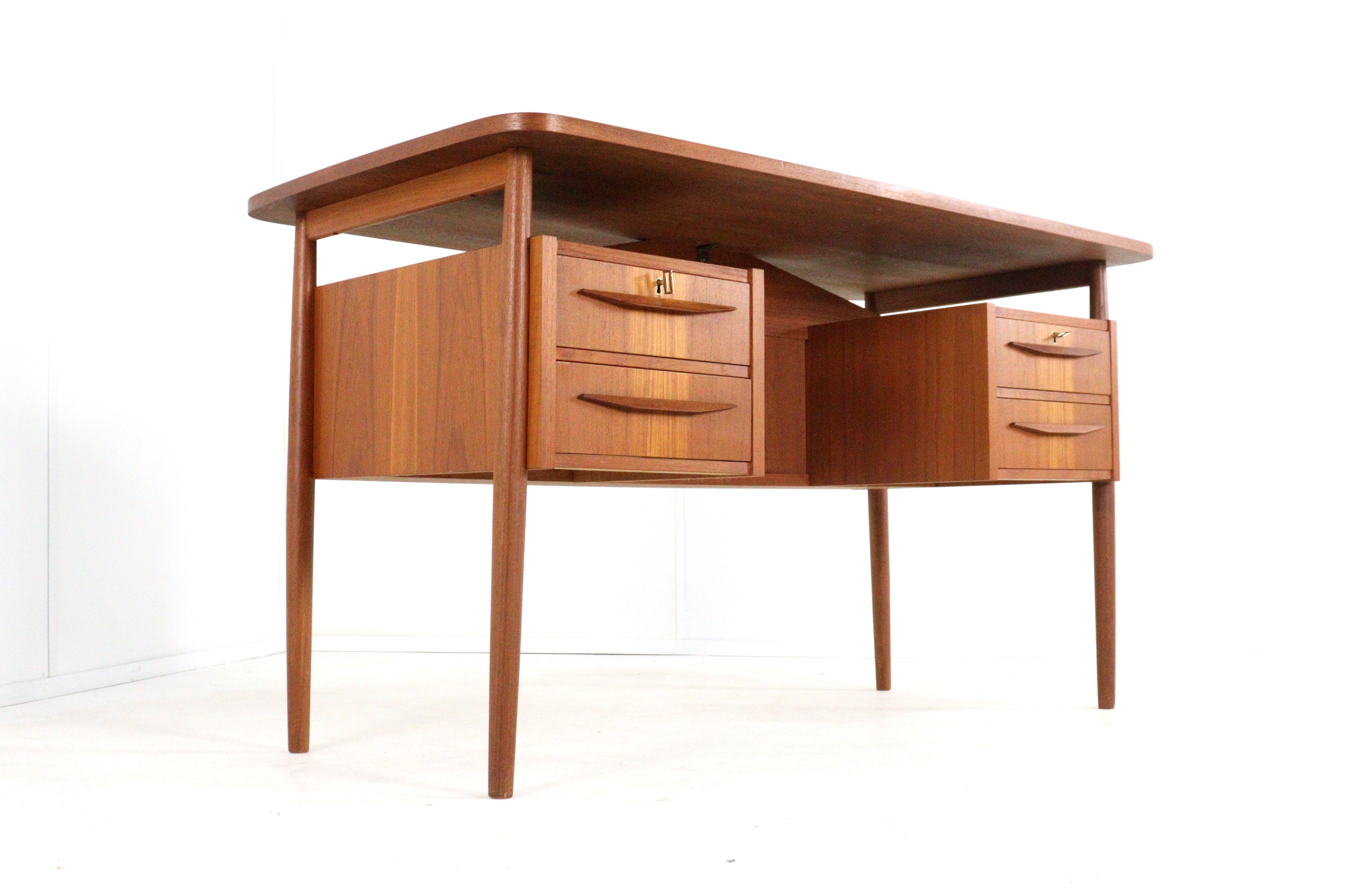 Gunnar Nielsen voor Tibergaard bureau 'Ulkind'