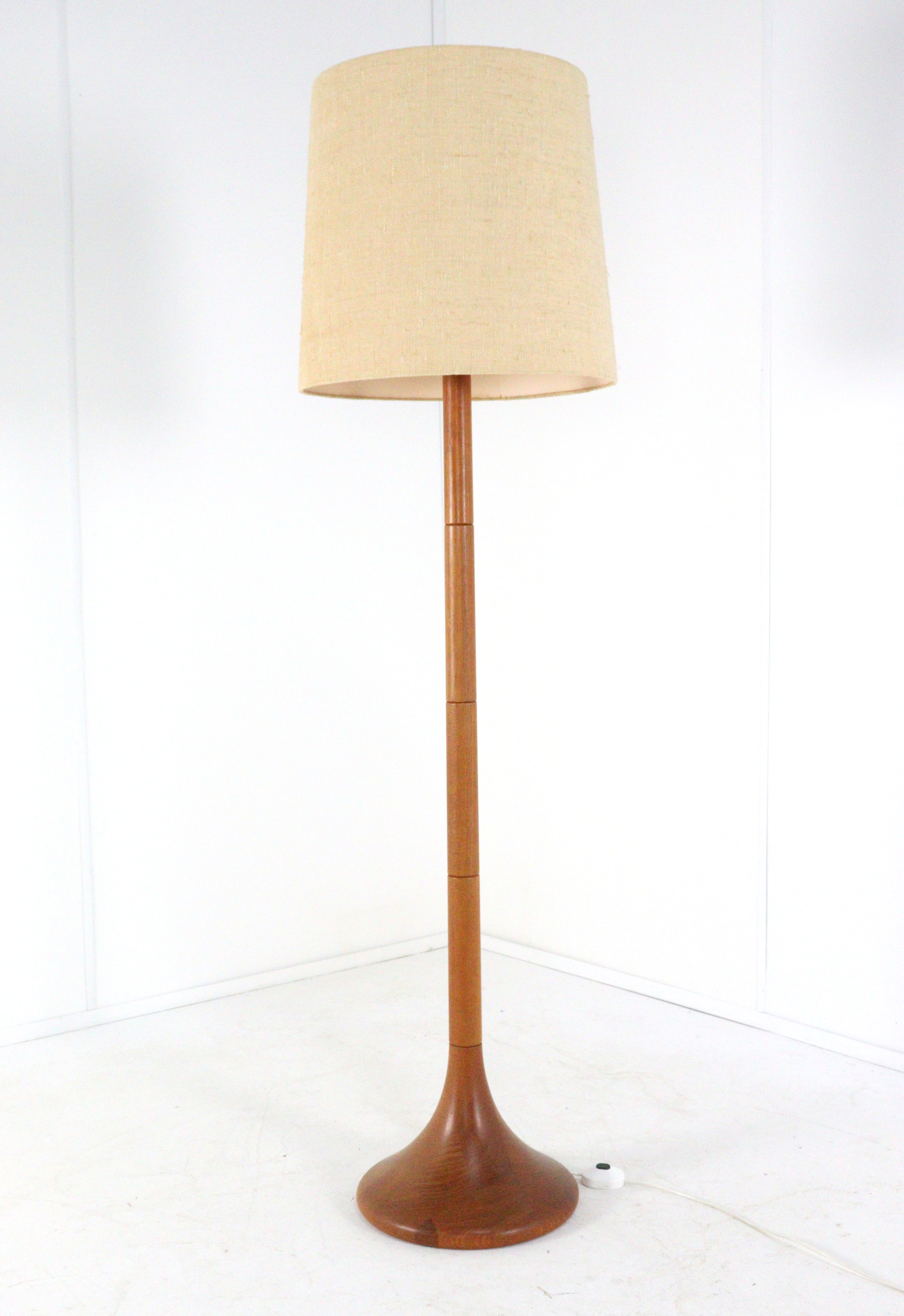 Dyrlund vloerlamp