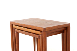 Henry W. Klein voor Bramin nesting tables