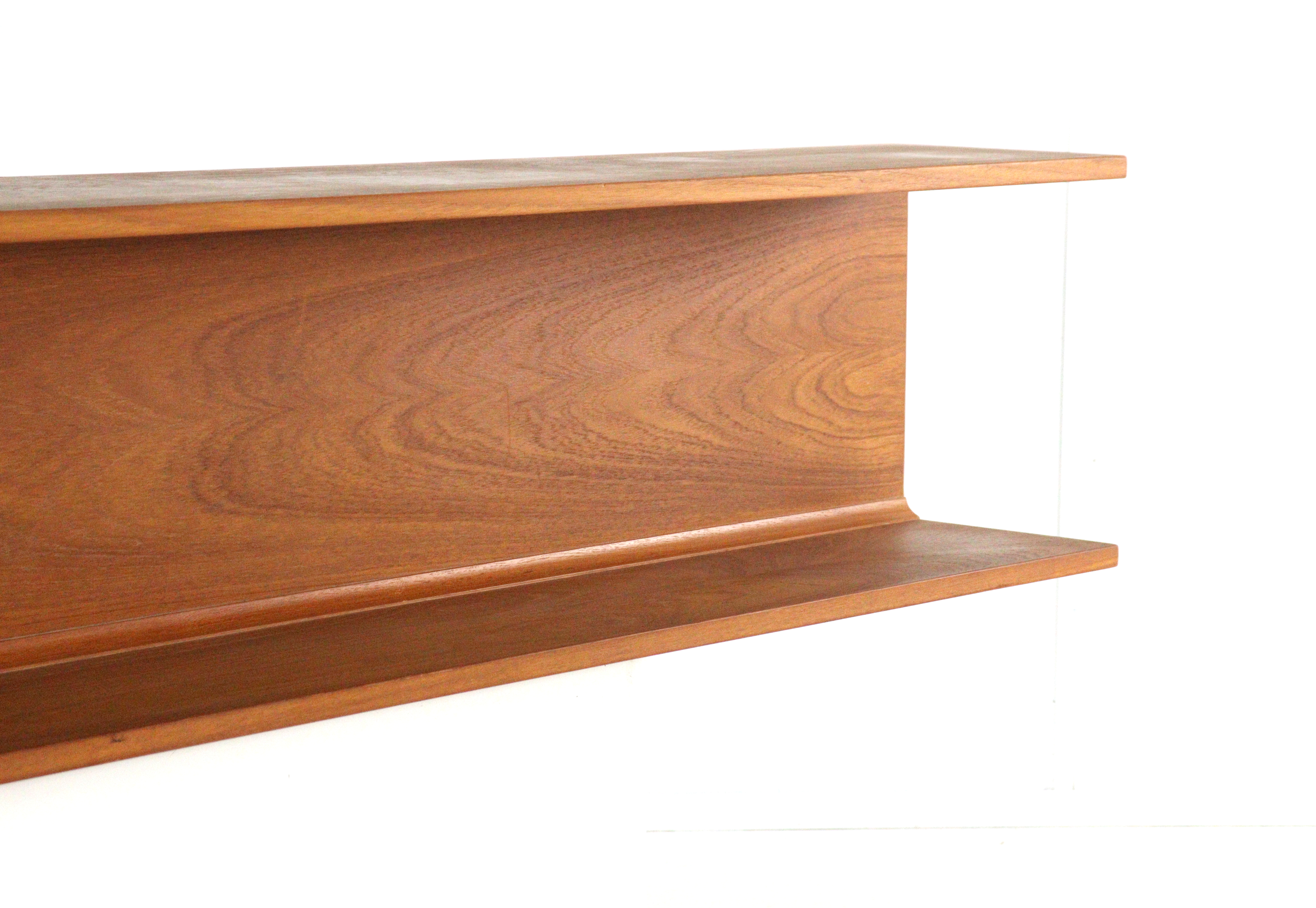 J. Viby voor Pedersen & Hansen teak wandplank