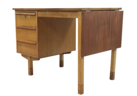 Two tone bureau met omklapbaar blad  "Lennisheuvel"