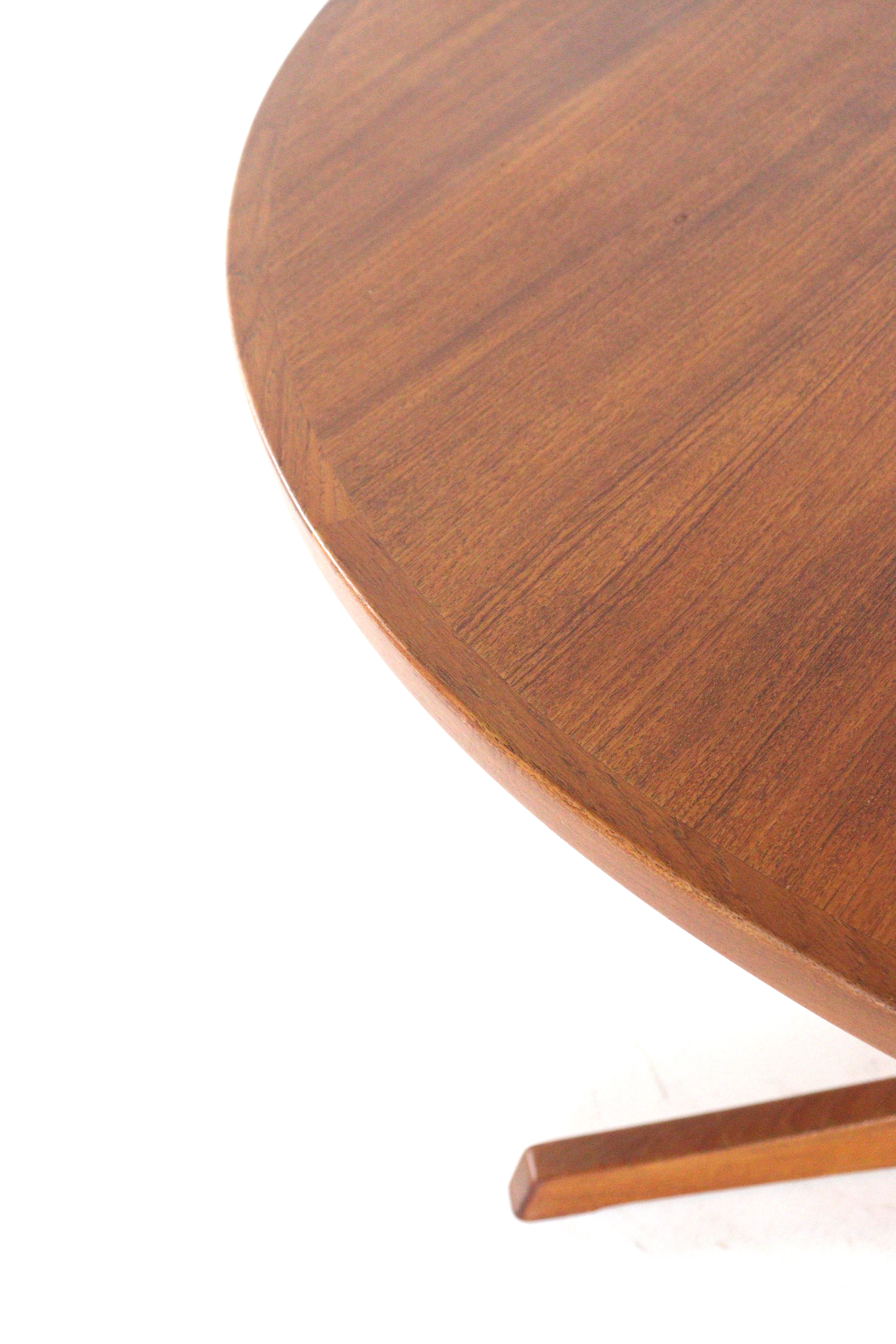 Ronde Bernhard Pedersen & son 2x verlengbare eettafel 'Helsinge'