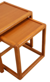 Set van 2 nesting tables 'Laaslich'